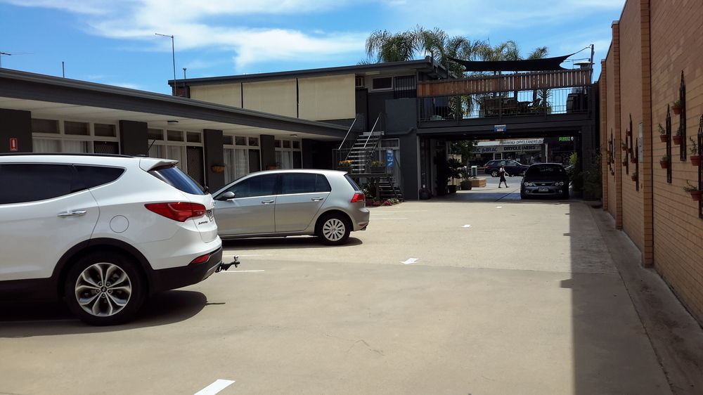 Belmore Motor Inn Yarrawonga Exterior photo